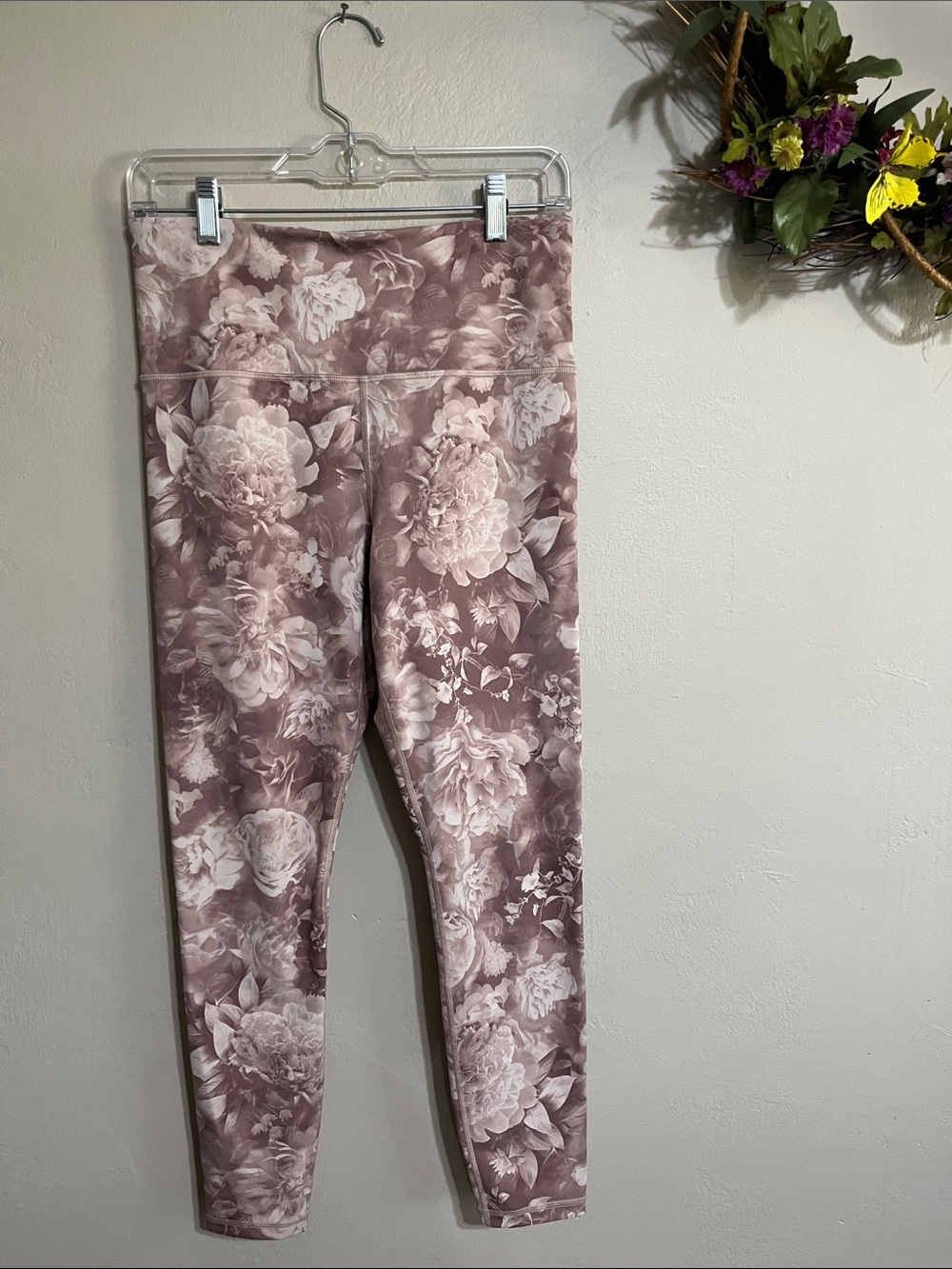 💐Athleta Floral Print High-Waist Leggings in Dusty Rose